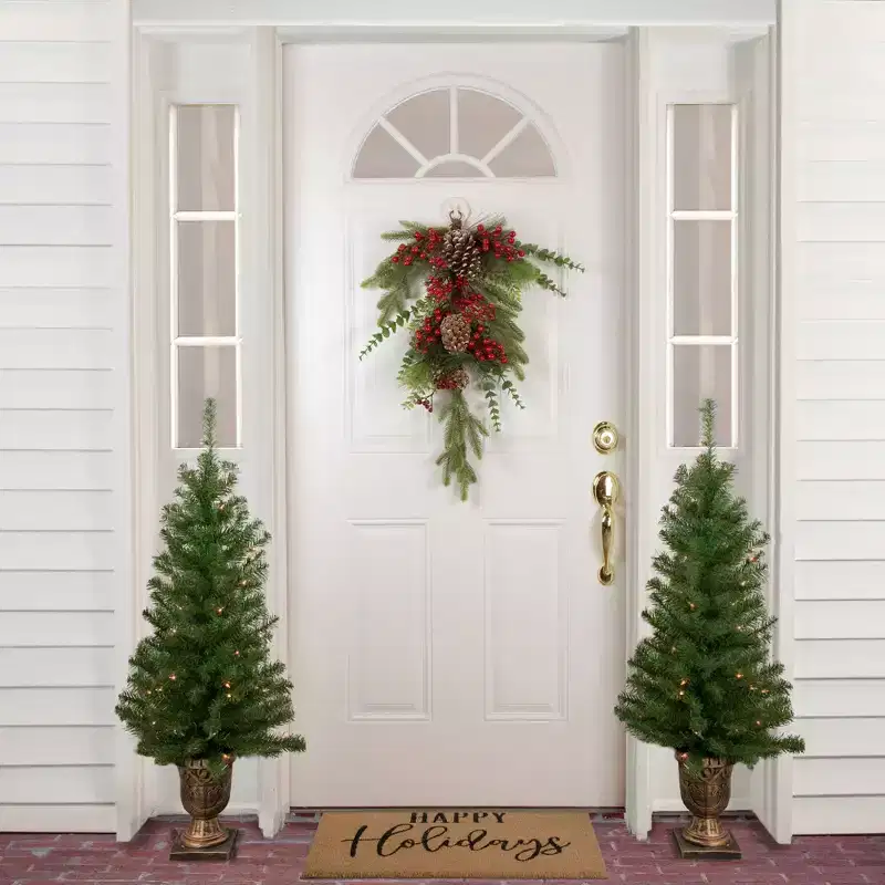 Northlight Berry Pine and Eucalyptus Artificial Teardrop Christmas Swag - 28 - Unlit