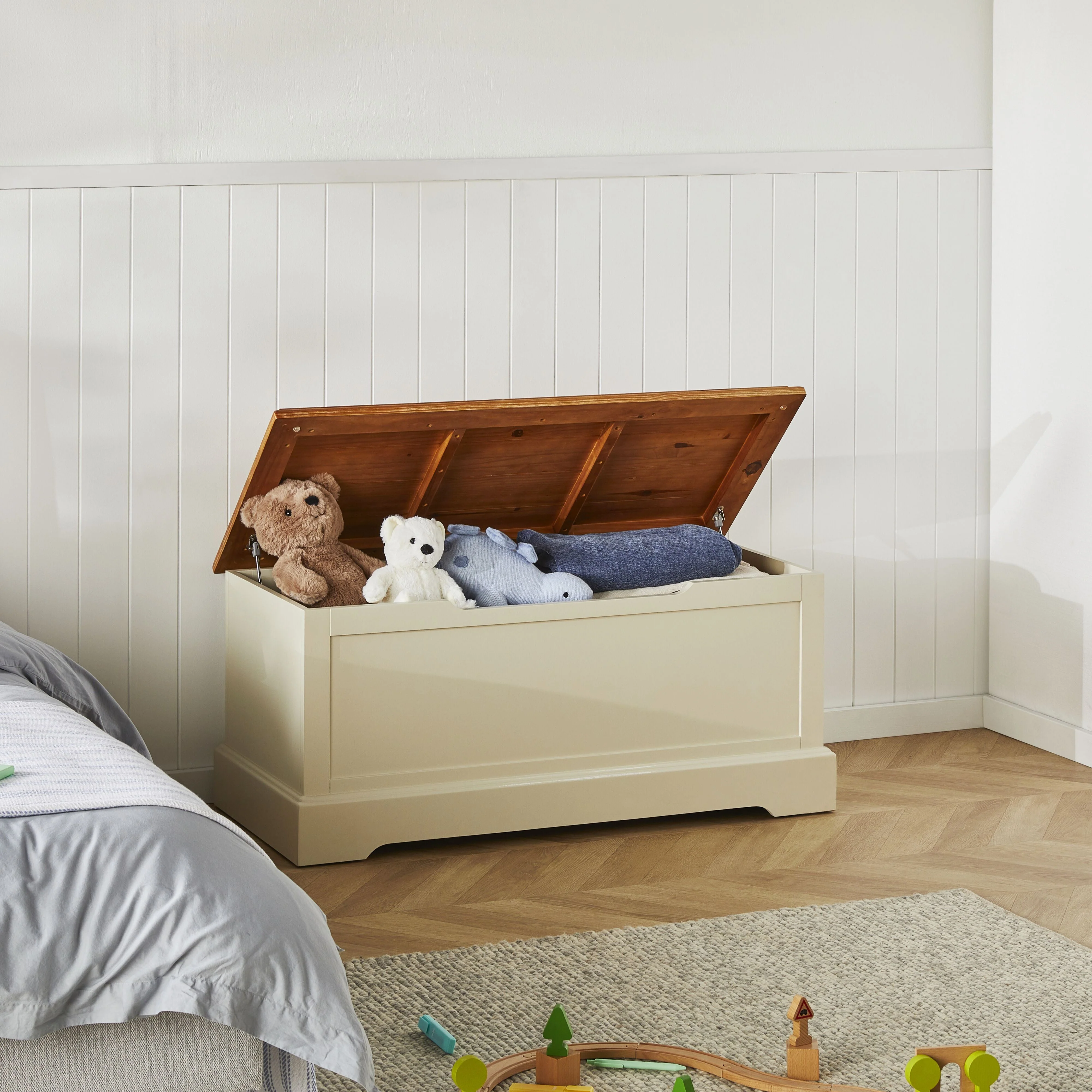 Hamptons Pine Timber Blanket Box White