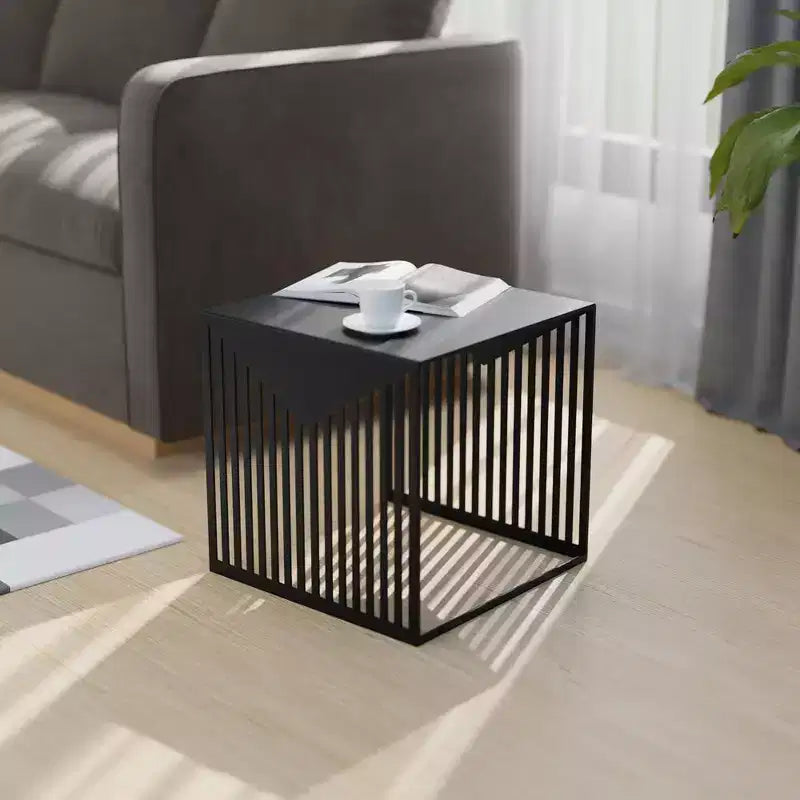 LeisureMod Cisco Square Steel Side Table - Modern Accent Table for Bedroom or Living Room